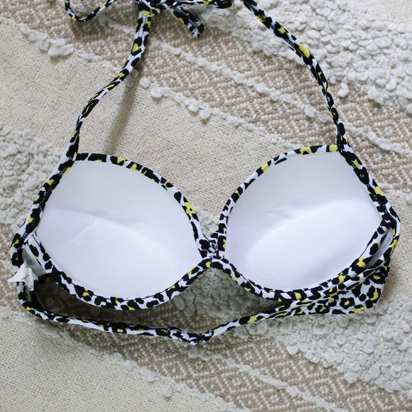 3 for $15 ✨ Xhilaration Push-Up Bikini Top - Picture 3 of 3
